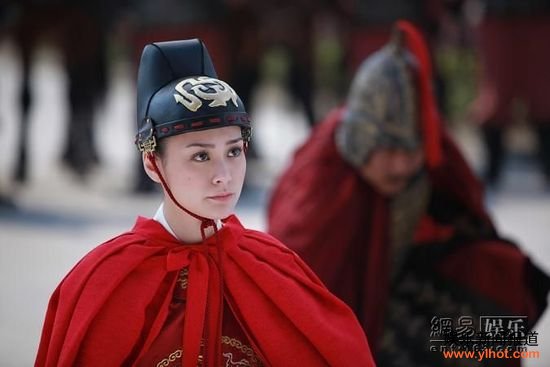 ���Ӿ硶��������ʷ����������Ů�Ϲ����